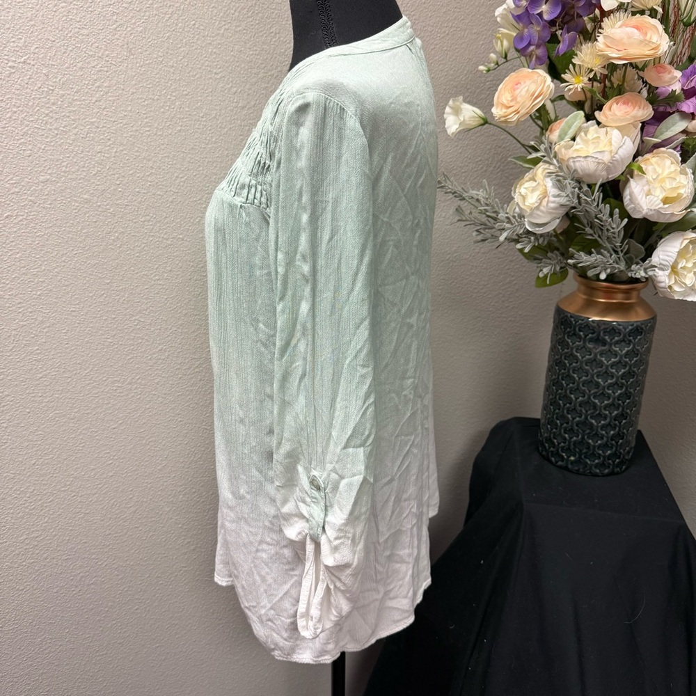 Bandolino Mint Green Button Blouse Tunic Top Size M - Picture 2 of 8